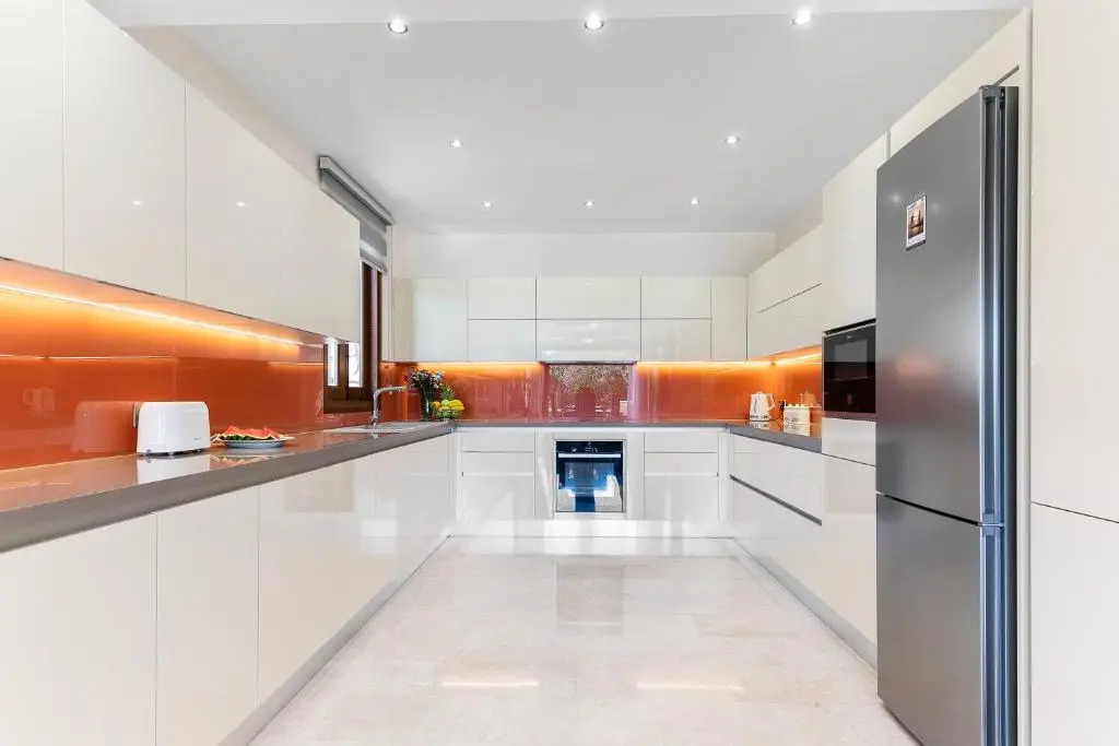 4 bedroom Villa Galinios with large private pool, Aphrodite Hills Resort