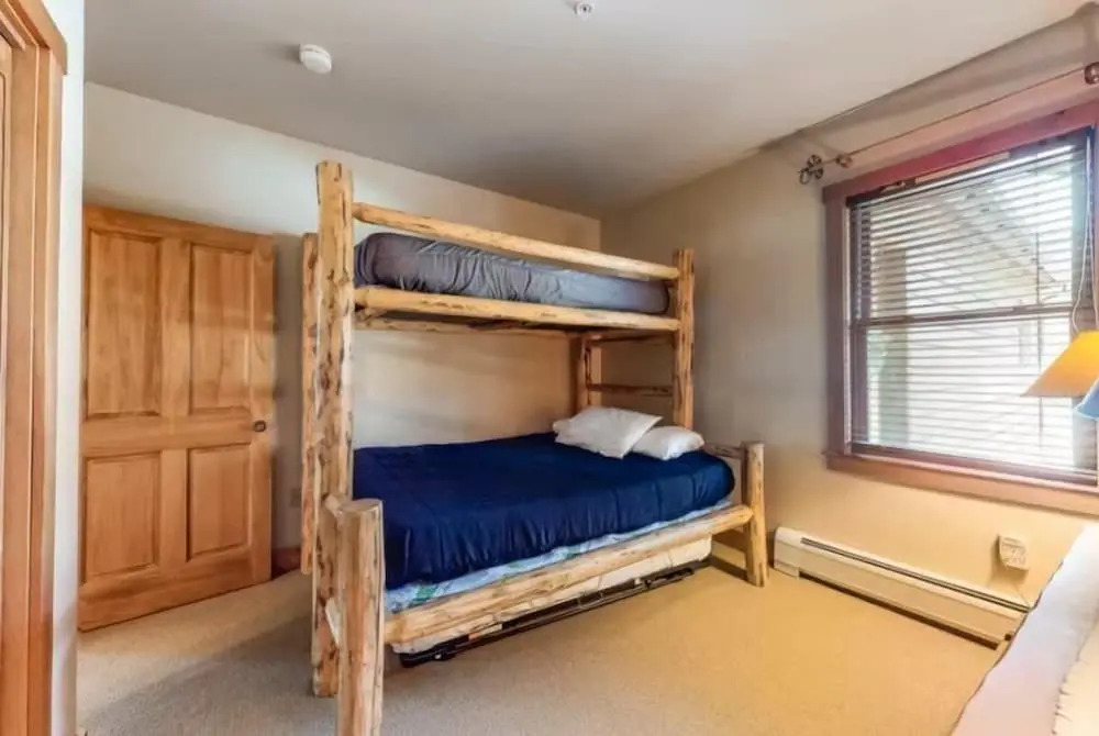 Red Hawk Townhomes 2 Bedroom Rental In River Run Village