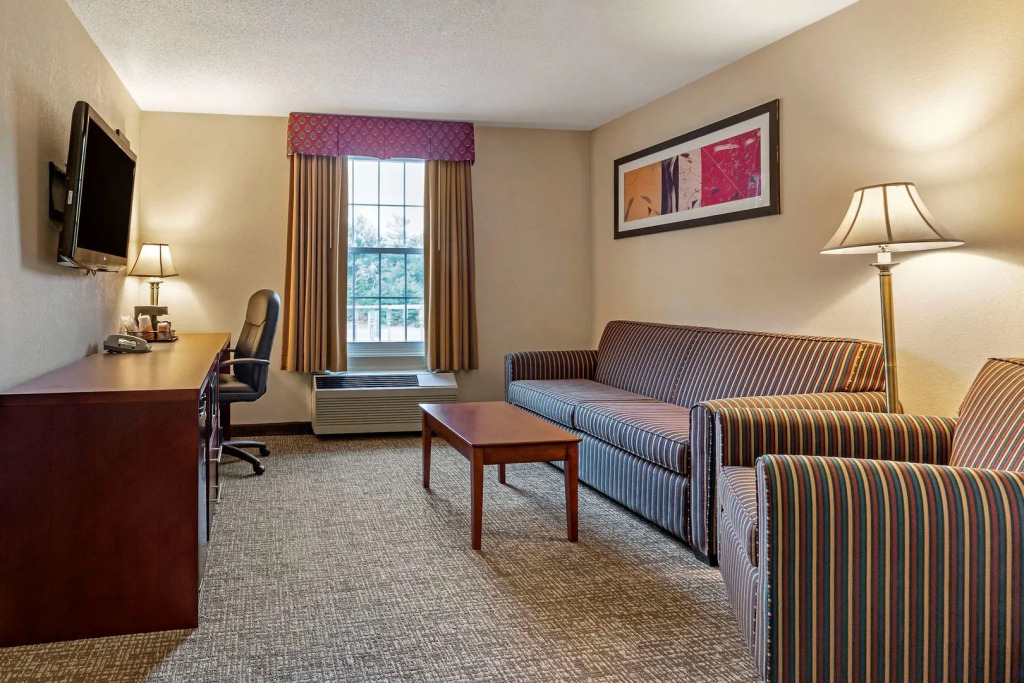 Comfort Inn Foxboro - Mansfield