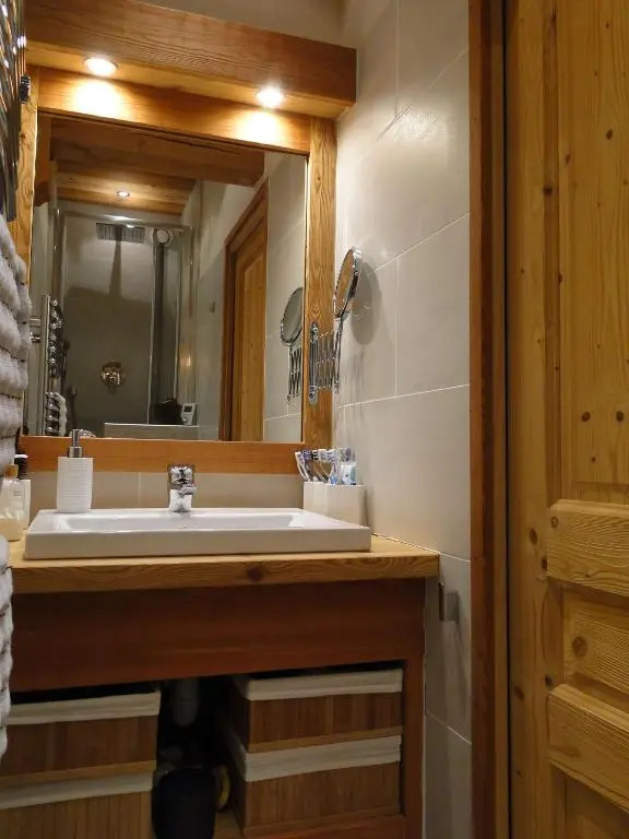 Chalet Skidh - 10 personnes - emplacement idéal au centre de Vaujany