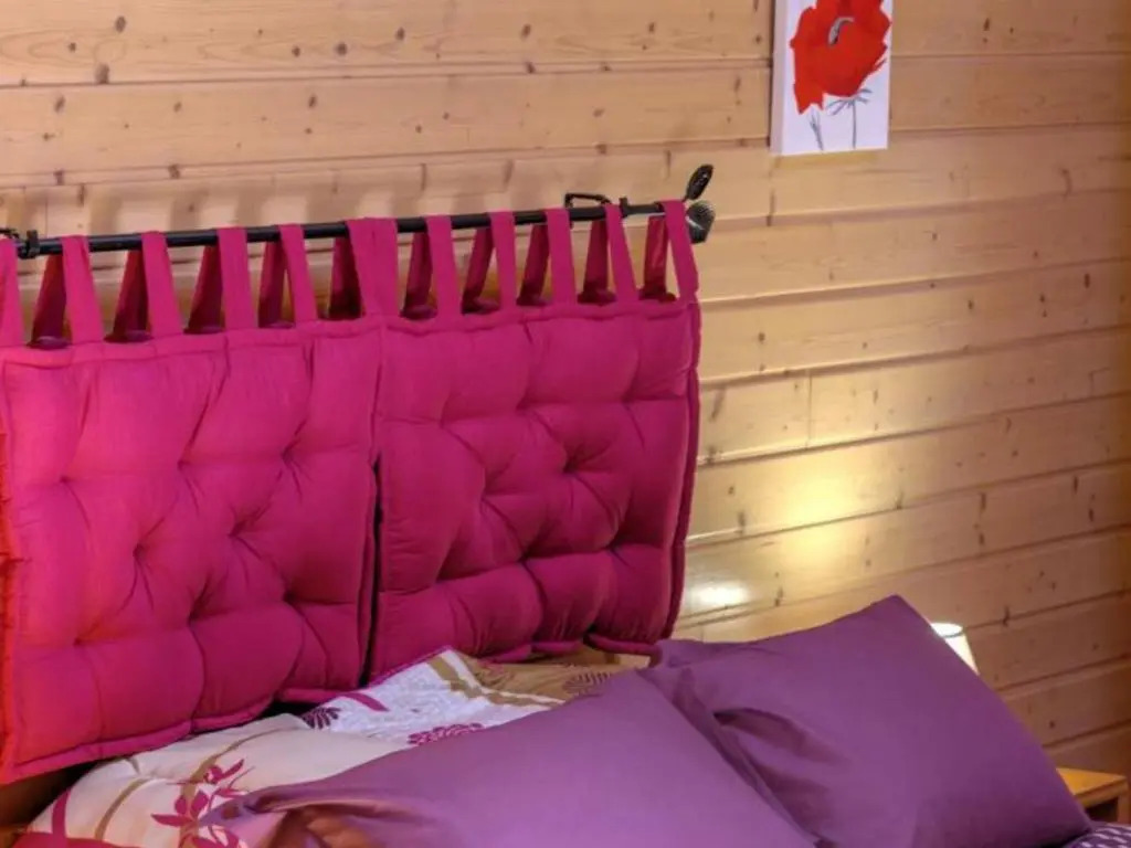 Gîte spacieux au cœur de la nature avec cheminée et activités extérieures - FR-1-496-36
