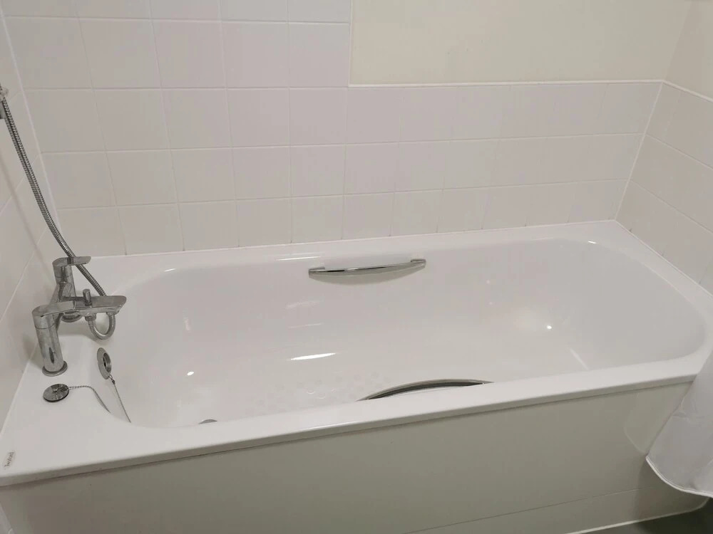 3 Bed House - Sleeps 8 Wifi Parking Pets