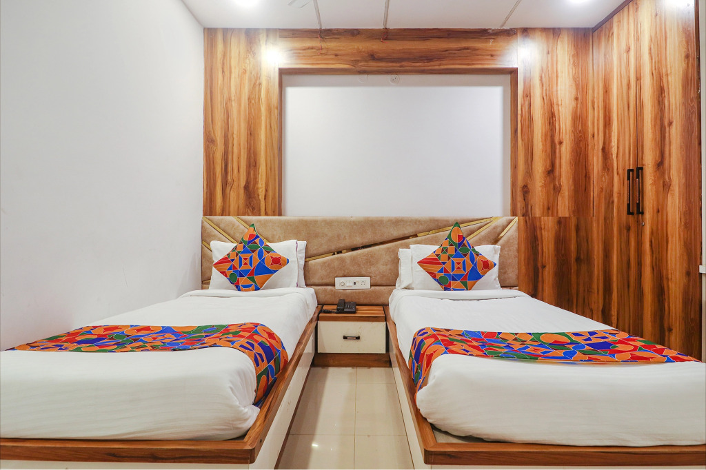 Fabhotel Double Tree
