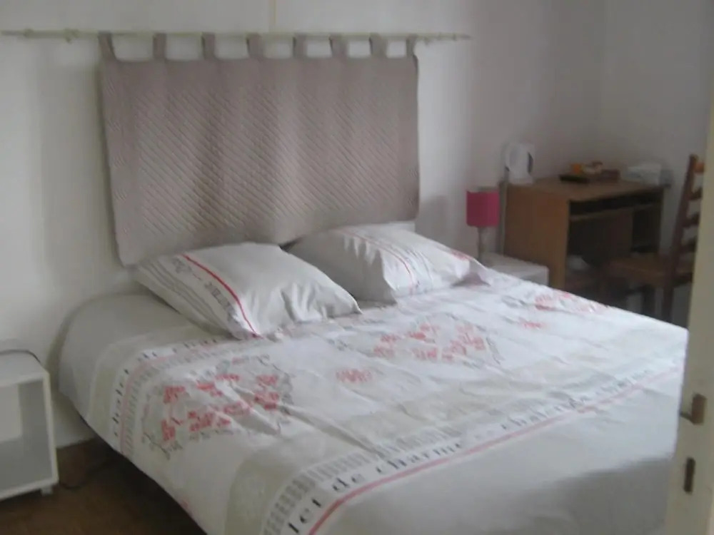 Chambres climatisées petits déjeuners compris