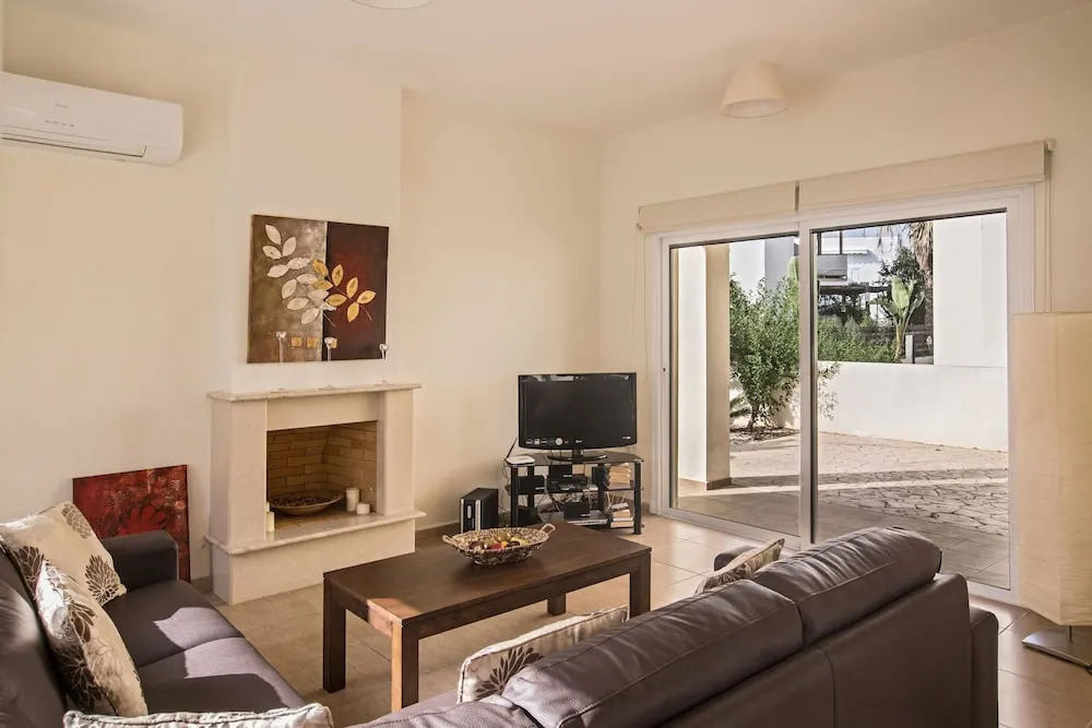Cyprus Villa Delfini 05 Gold