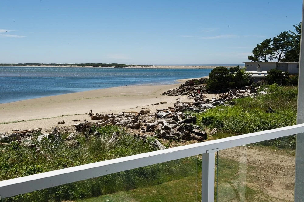 Waters Edge 214