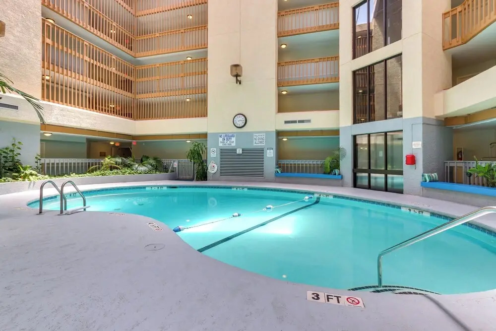 Steps to Sand! Retreat w/ 2 Pools in Hilton Head