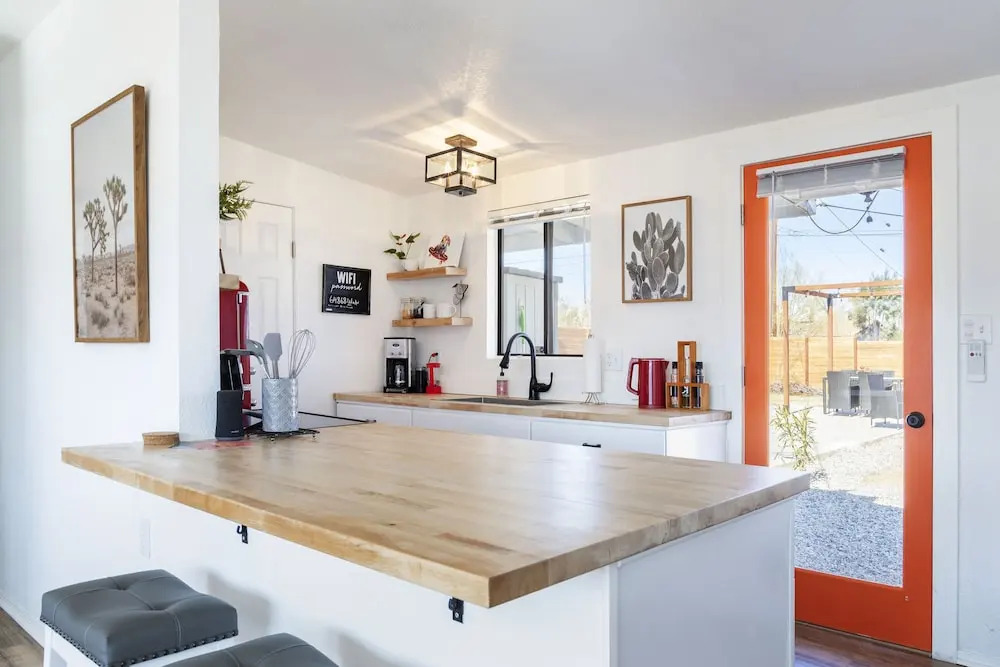 Walpi Ranch - Joshua Tree Getaway W/ Hot Tub, Fire Pit & Bbq! 3 Bedroom Home by RedAwning
