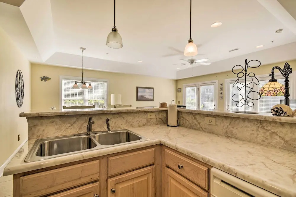 Stunning Sunset Beach Condo: 3 Mi to Beach!