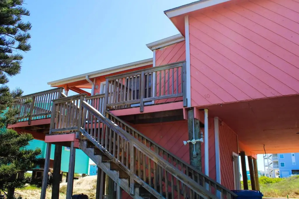 LP10 Beach House on Stilts, Ocean View from Back Porch, Boardwalk, Outdoor Shower