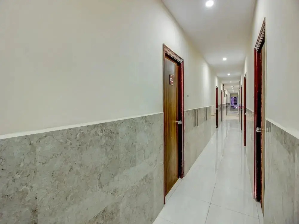 Hotel Dove by OYO Rooms