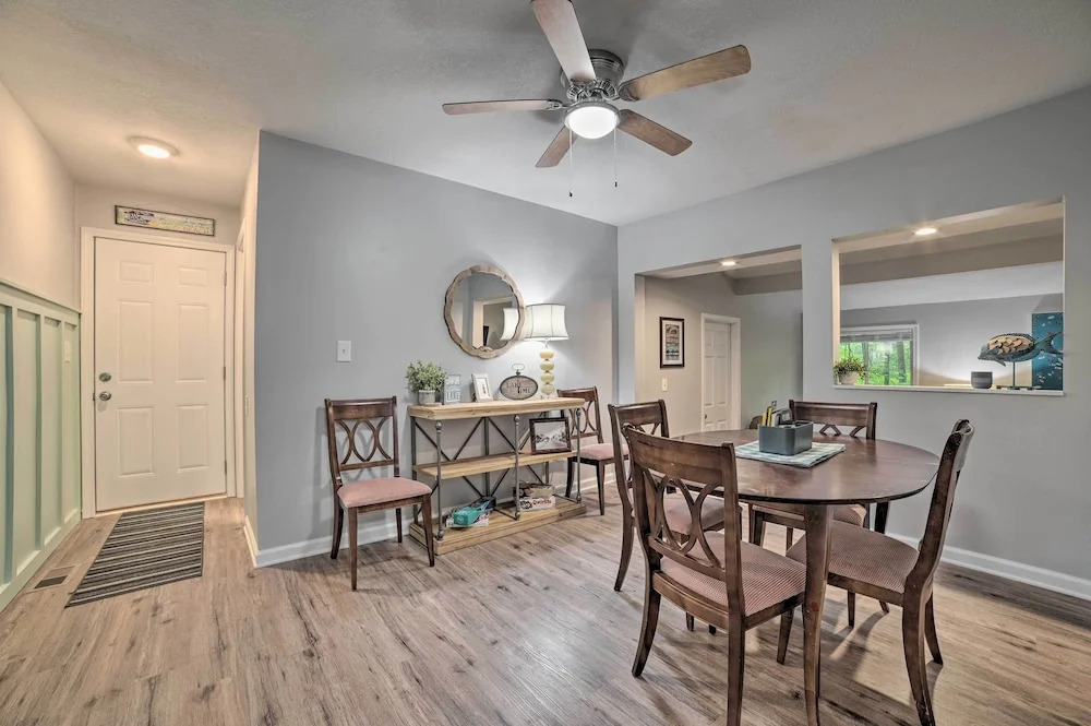 Vacation Rental In-between Houghton & Higgins Lake