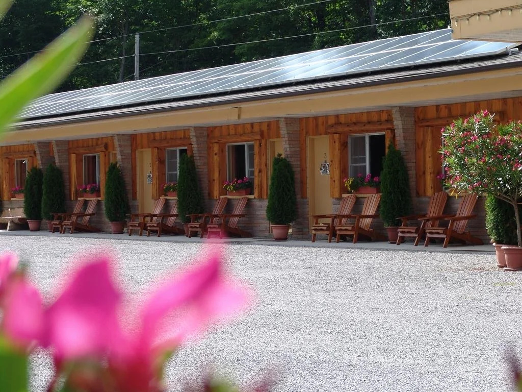 The Highlands Motel