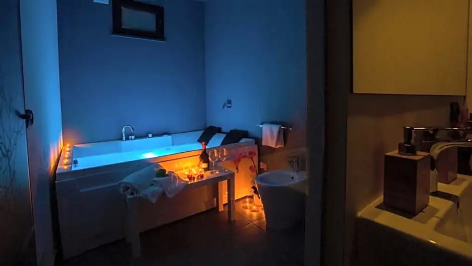 ETNEA 208 LUXURY JACUZZI SUITE Catania