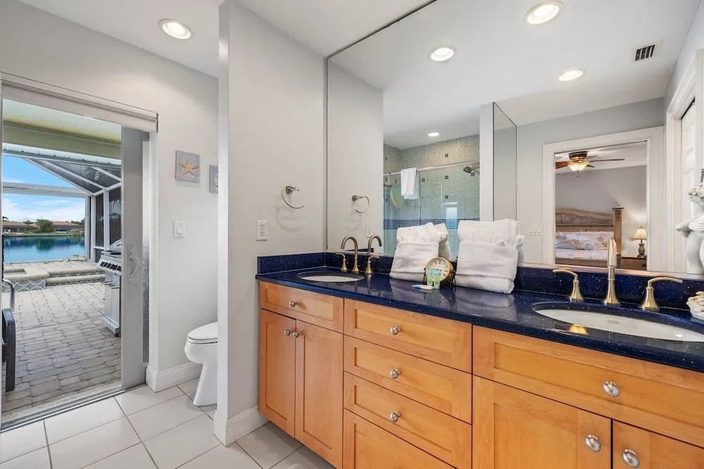 Luxurious Villa, Water Views, Heated Pool and Spa - Villa Lakeside Lookout - Roelens