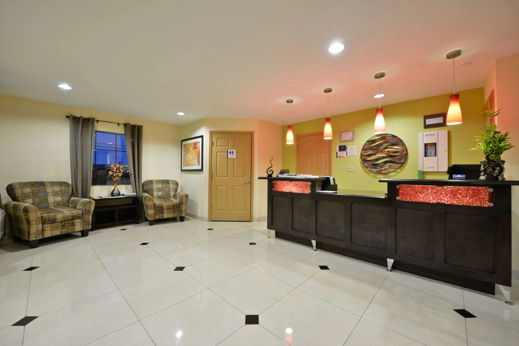 Americas Best Value Inn & Suites Lake Charles at I-210 Exit 11