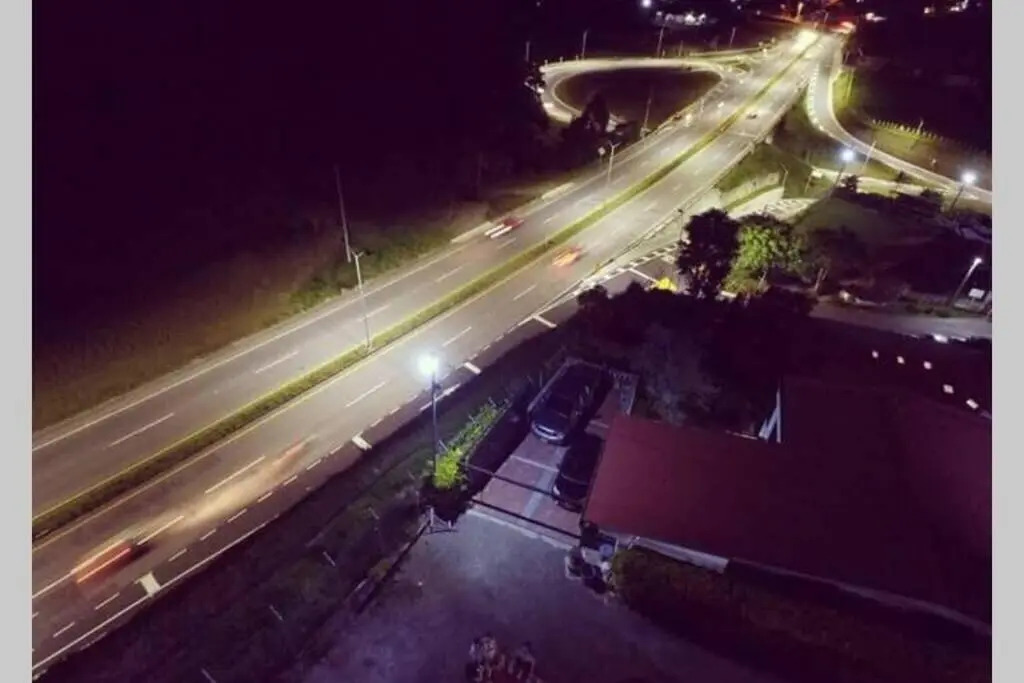 Hermosa Autopista del Café KM 5 Vía Salento Q