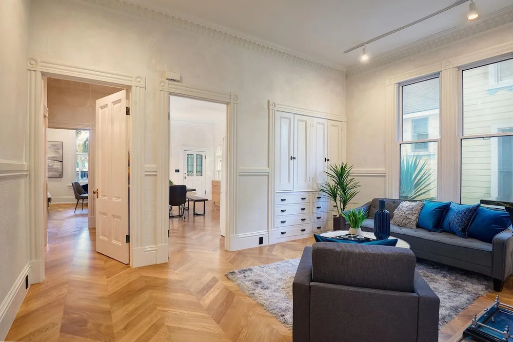 Roseview House 4 Bedrooms 2 Bathrooms Home