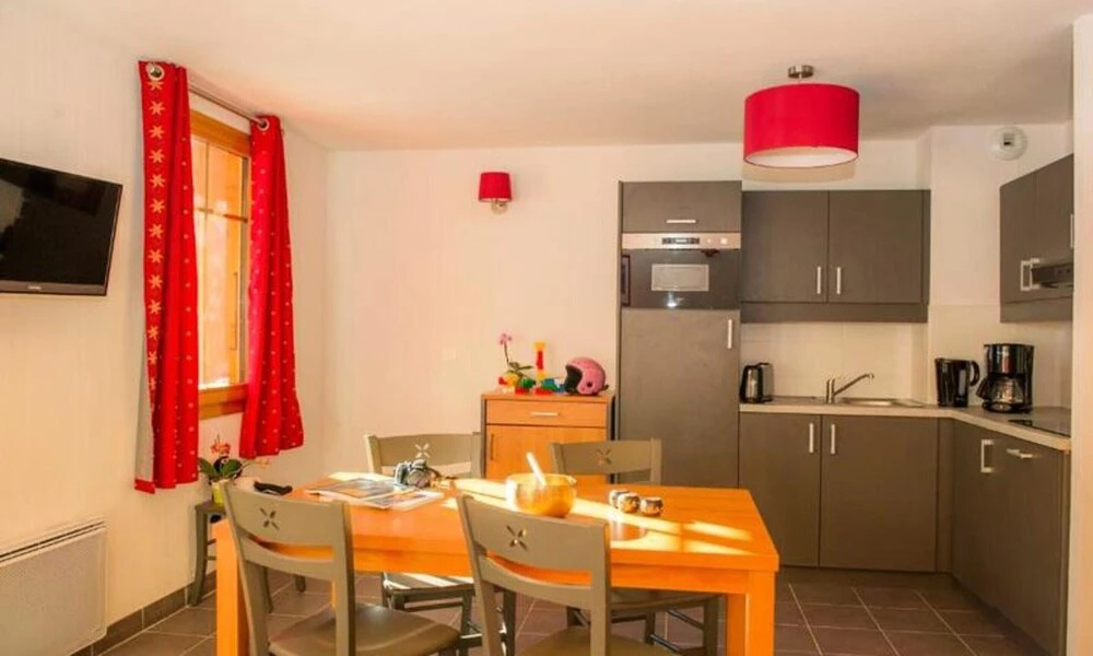 Apartment in Savoie With Heated Pool