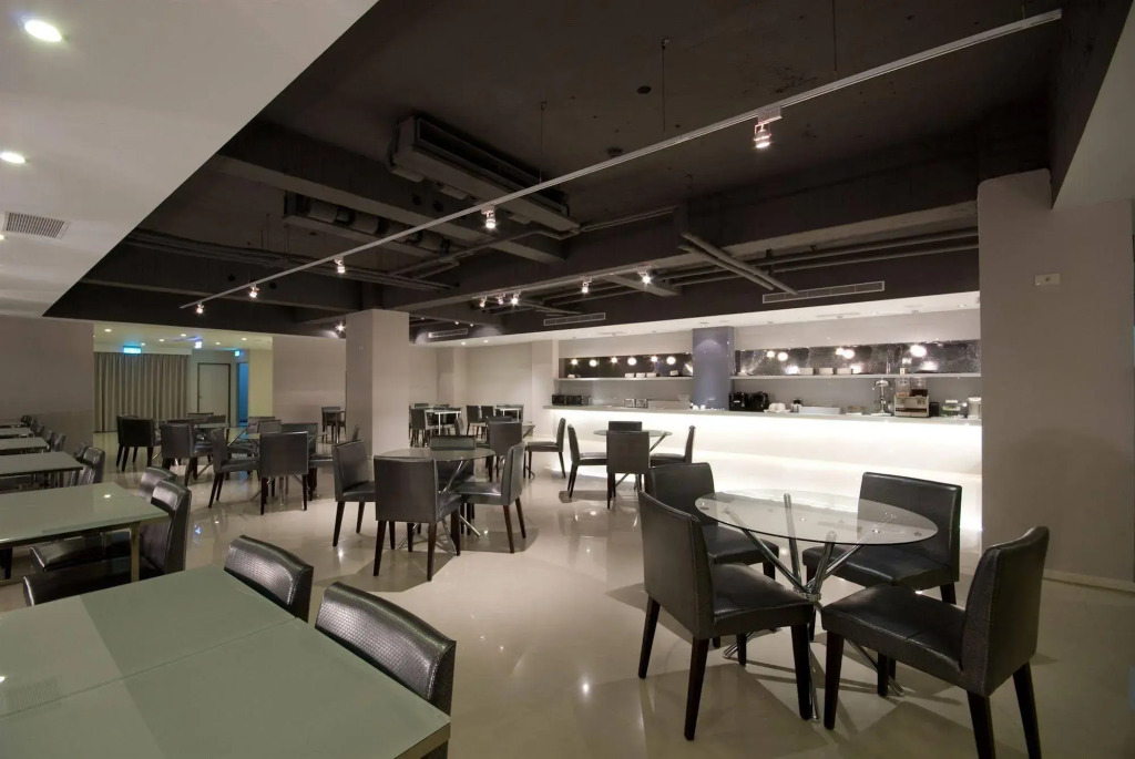 The Riverside Hotel Esthetics