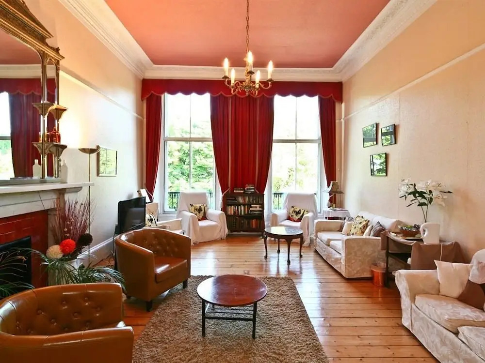Halcyon Hotel