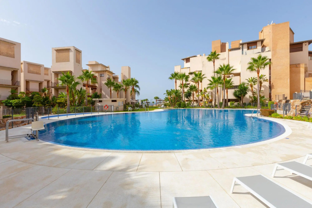BAHIA DE LA PLATA 1D DELUXE PISC CAT 3 - Beautiful apartment near the sea, with private pool and free WiFi.