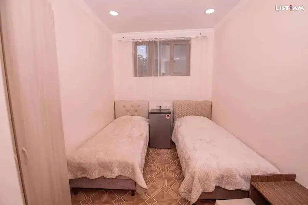 Admiral 70 Hotel