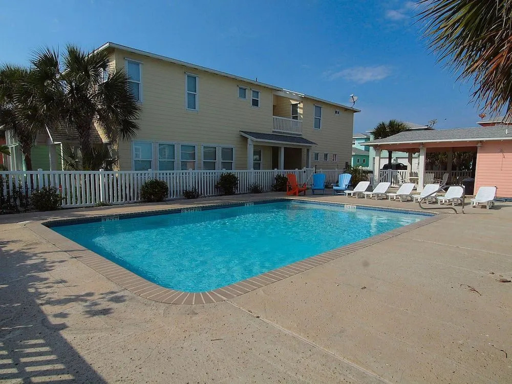 Follow the Sun Vw22 3 Bedrooms 2.5 Bathrooms Home
