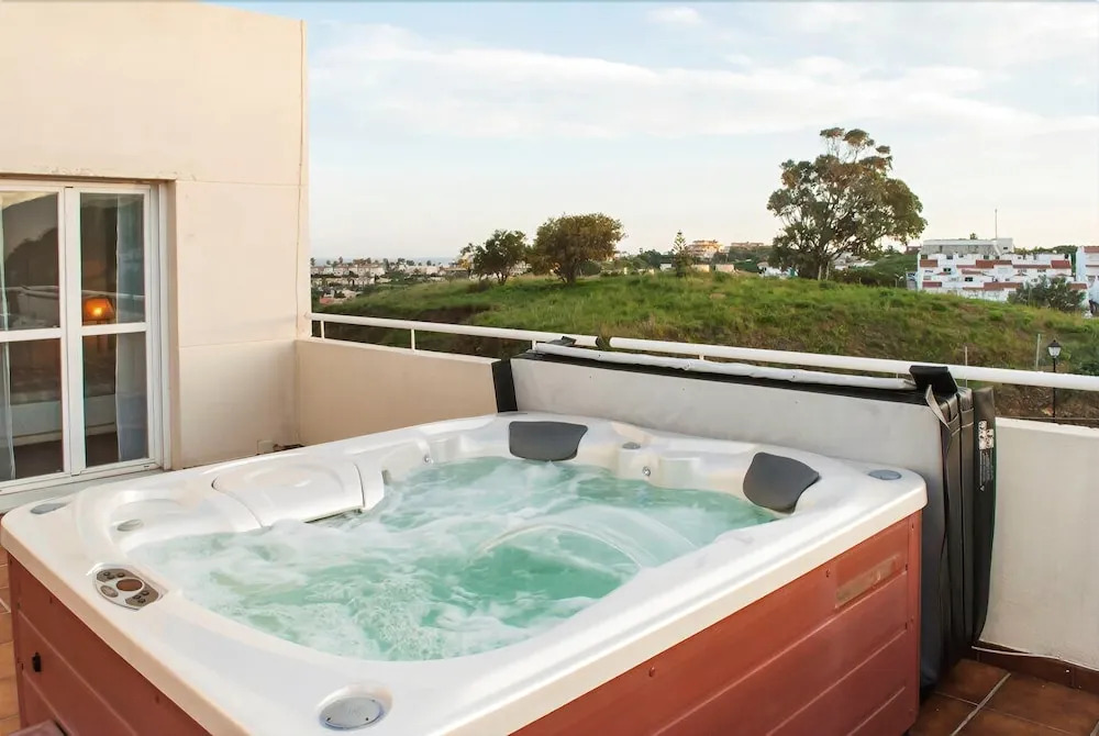 Grand Penthouse Ref 12