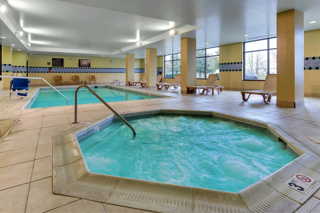 Hampton Inn & Suites Indianapolis-Airport