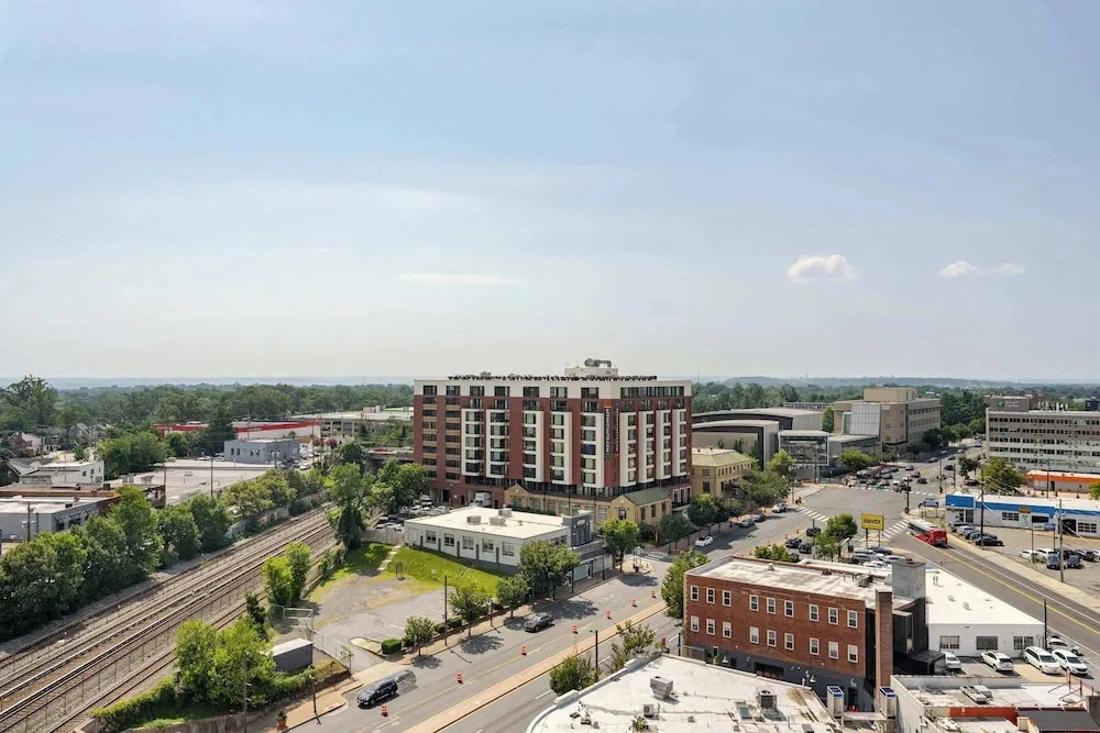 Downtown Silver Spring 2BR Skyline Balcony Suite Walkable to DC Metro Luxepad