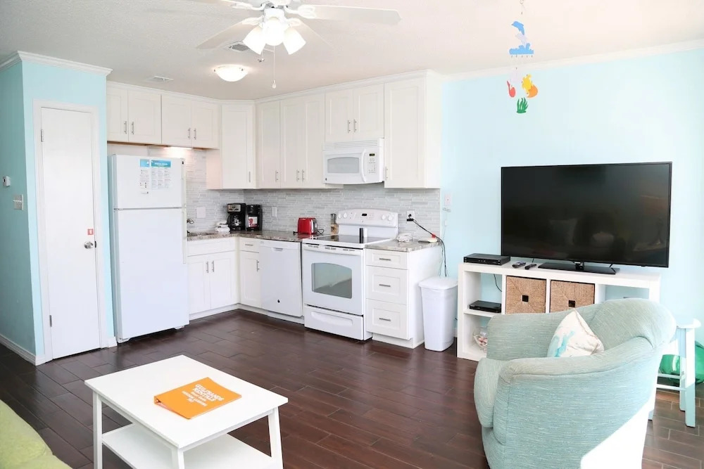 Lagoon Landing 303 1 Bedroom Condo