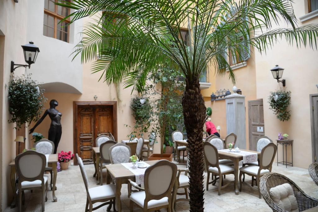 Hotel Kolegiacki