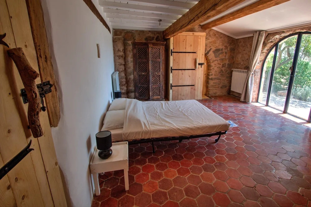 La Bergerie du Chateau de Fitou face à la mer, vue unique, piscine, wifi