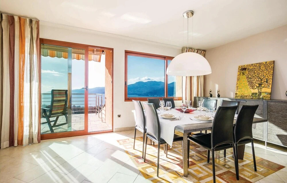 Beautiful Home in Rijeka With Wifi and 5 Bedrooms