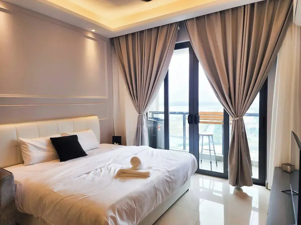 R&F Princess Cove JB By SaffronCasa JB