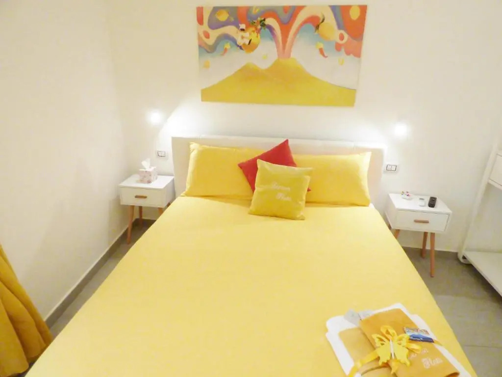 B&B Lemon Flats