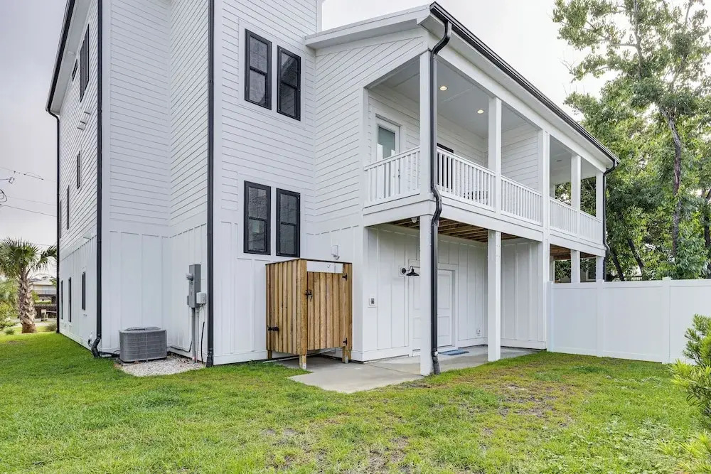 Walk to the Waves: Coastal Kure Beach Retreat