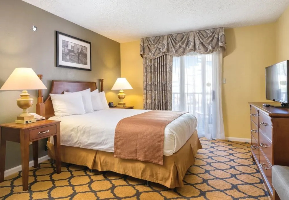 Come Enjoy Wyndham's Patriot's Place