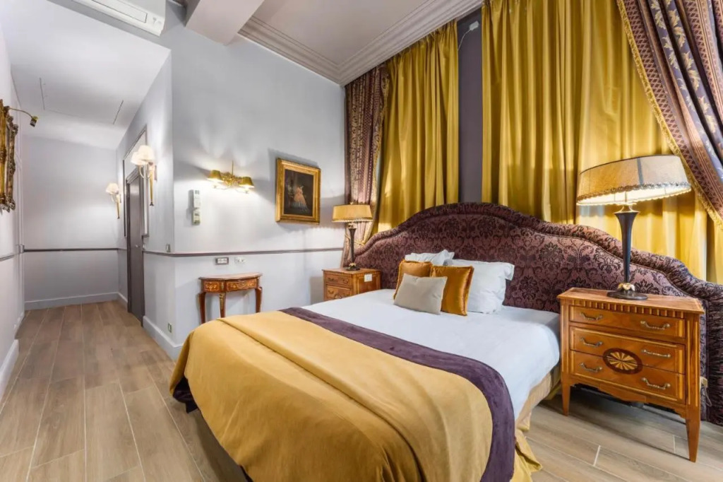 Bordeau Canal Suites