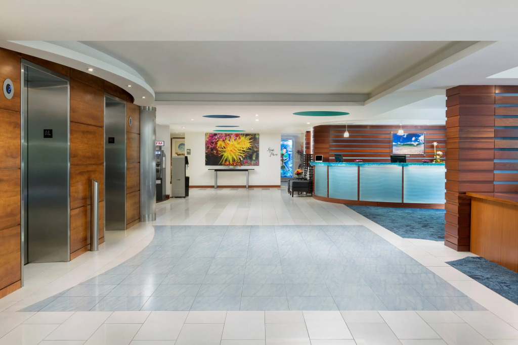 Courtyard by Marriott Waikiki Beach