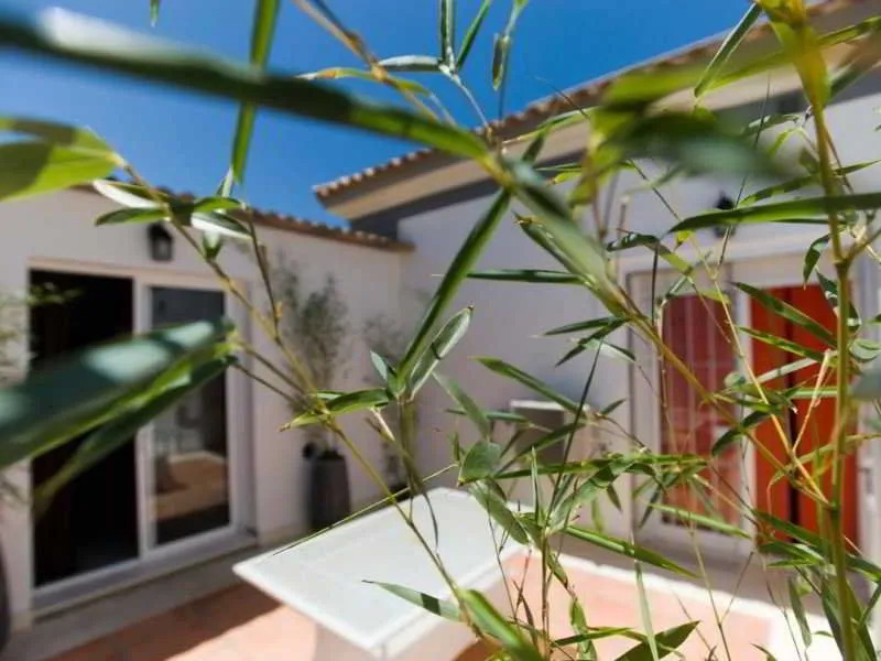 Hospedería Almundo by Alexandra Realty