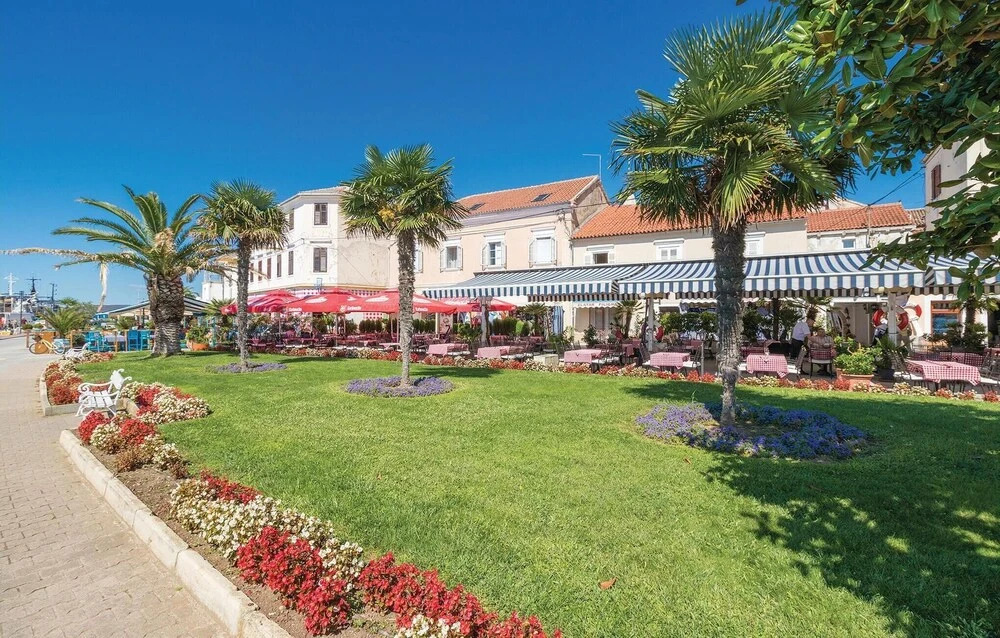 Awesome Apartment in Biograd na Moru With 1 Bedrooms and Wifi