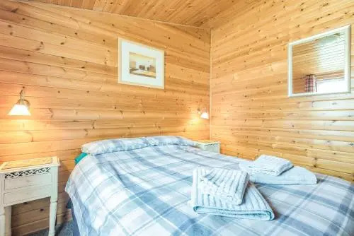 Rosy Lodge