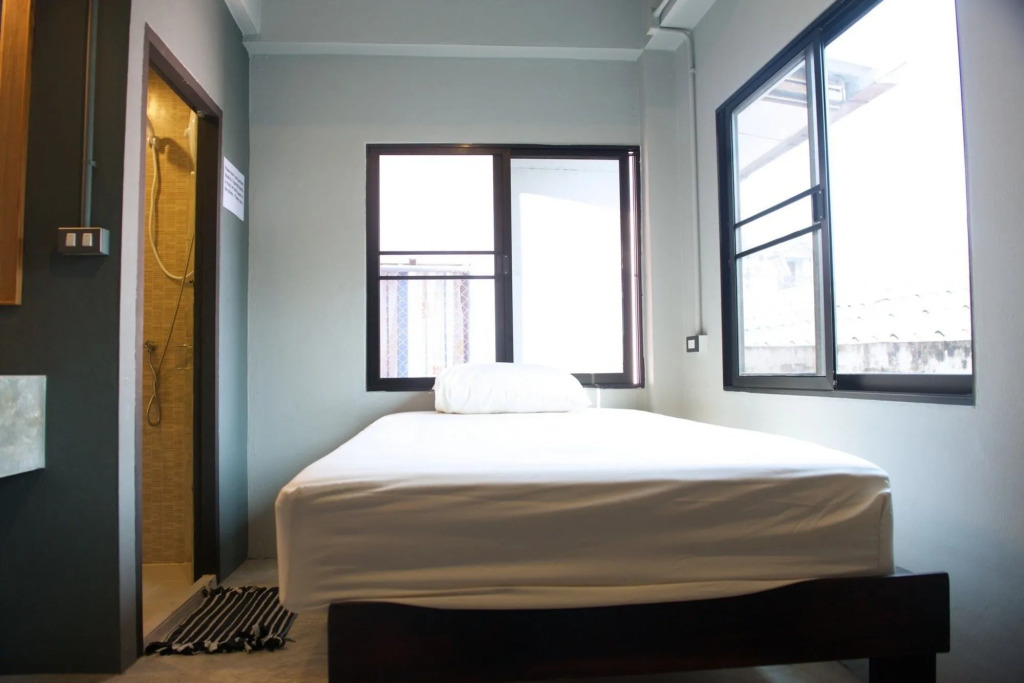 9 Hostel