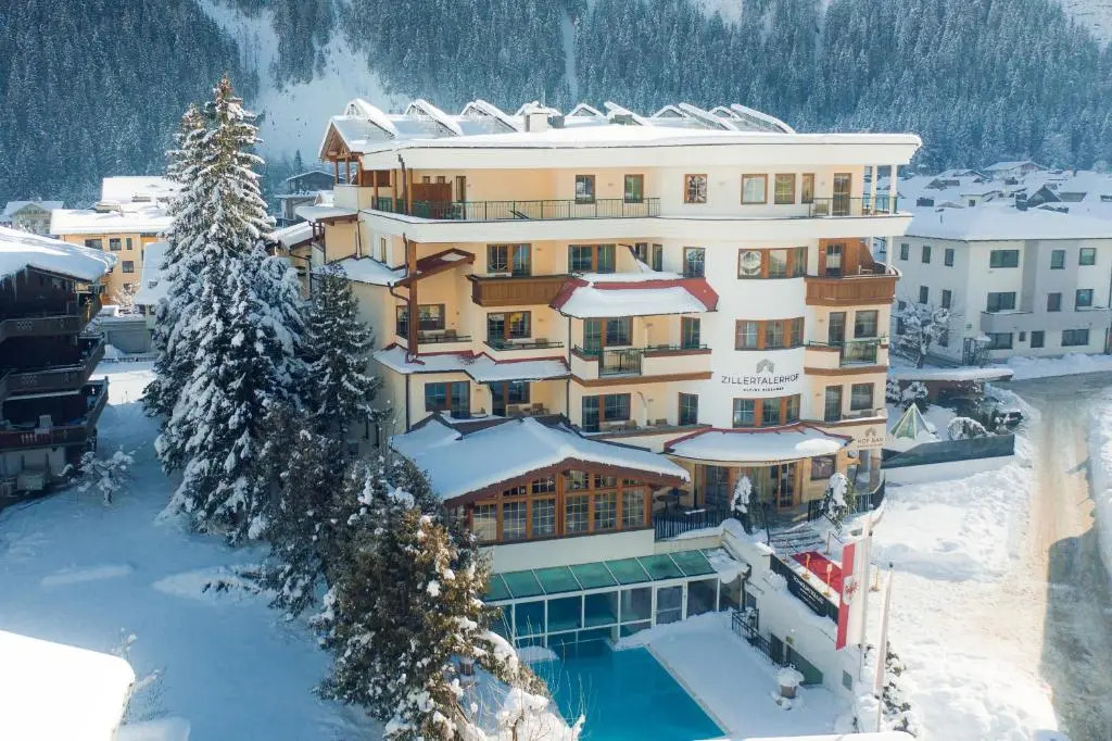 Alpine Hideaway ZILLERTALERHOF - 4 Sterne Superior