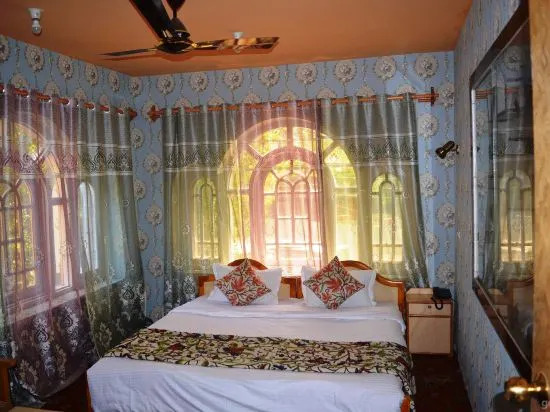 Hotel Bakhtawar