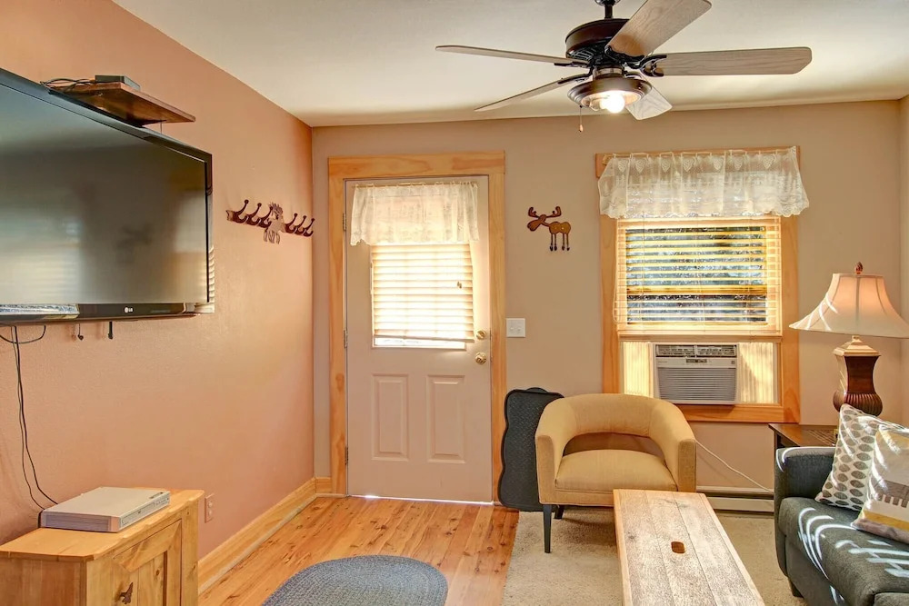 Snowdrift Peak 203 2 Bedroom Condo by RedAwning