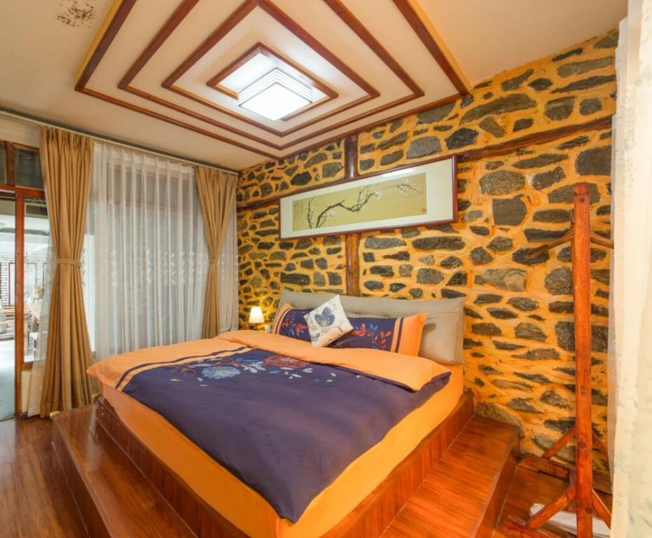 Colorful Flower Guesthouse