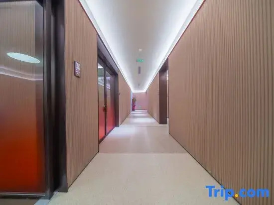 Orange Hotel (Changchun Convention and Exhibition Center Motian Vitality City)